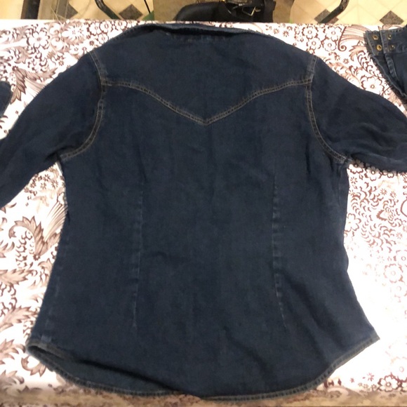 Moth denim button down shirt size medium - Picture 3 of 3